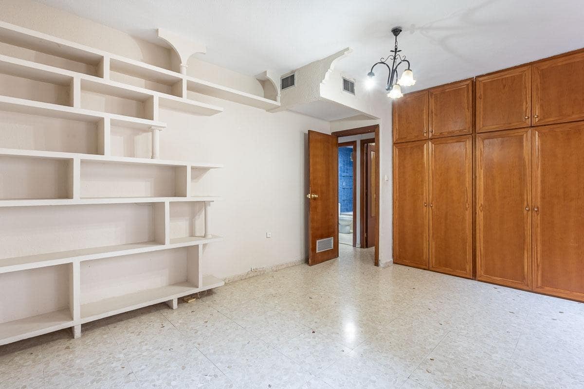 3 soverom Leilighet til salgs i Granada by - € 250 000 (Ref: 10180843)