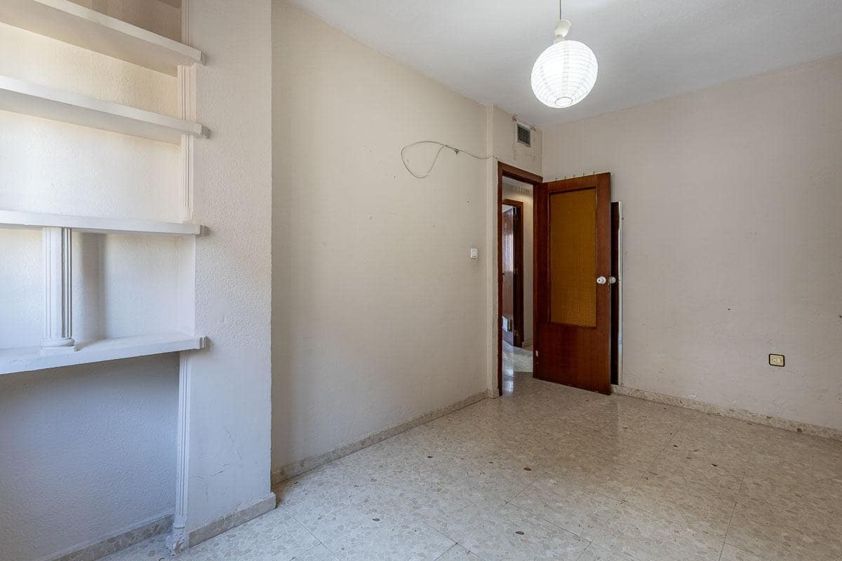 3 soverom Leilighet til salgs i Granada by - € 250 000 (Ref: 10180843)