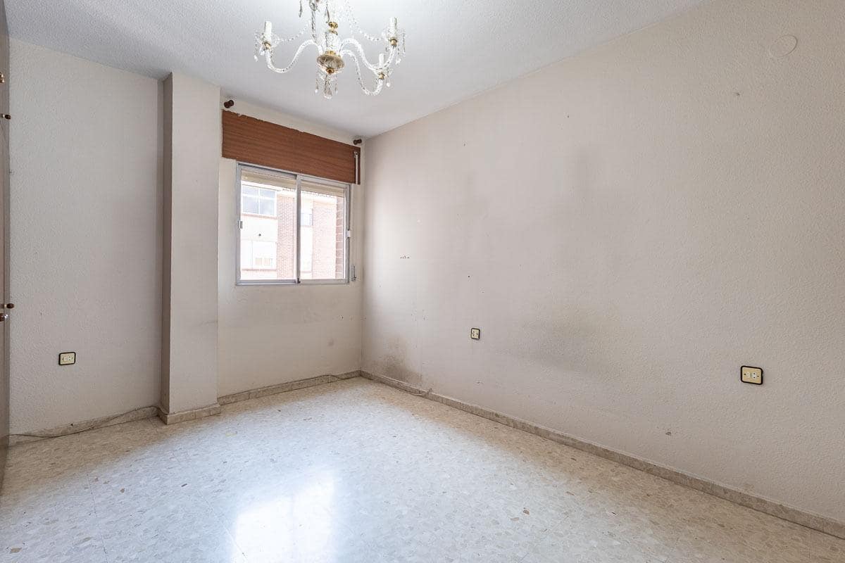 3 soverom Leilighet til salgs i Granada by - € 250 000 (Ref: 10180843)