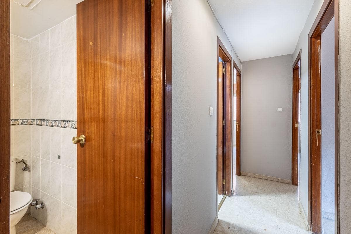 3 soverom Leilighet til salgs i Granada by - € 250 000 (Ref: 10180843)