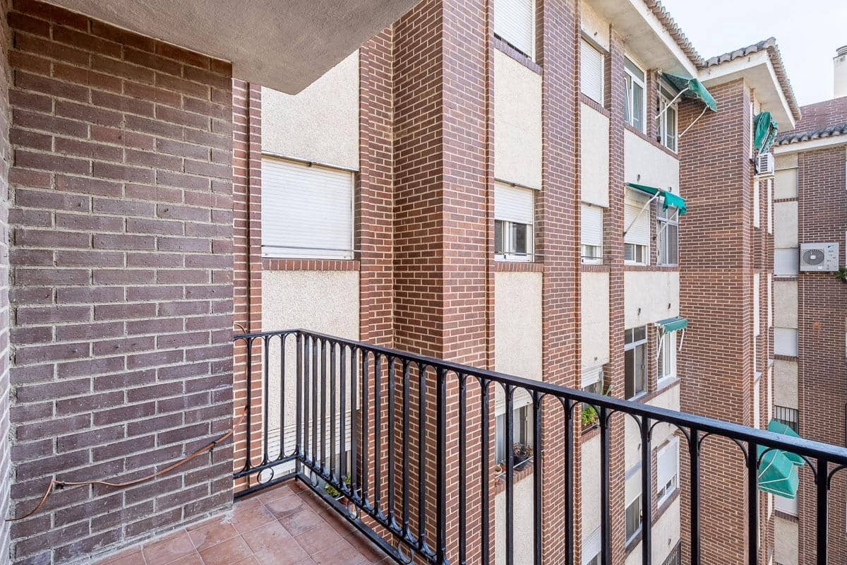 3 soverom Leilighet til salgs i Granada by - € 250 000 (Ref: 10180843)