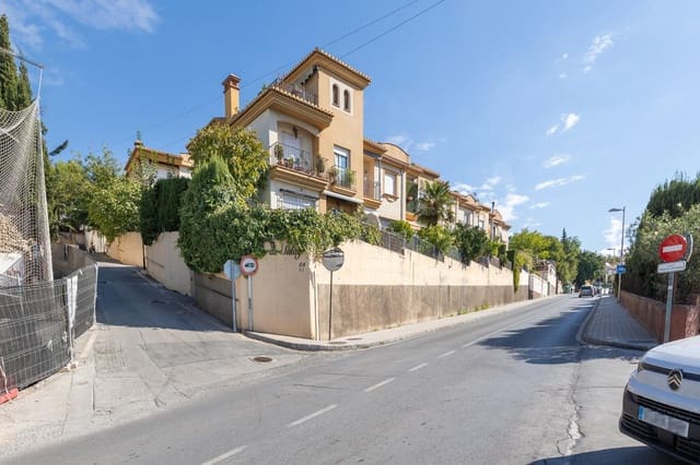 3 soverom Leilighet til salgs i Monachil med garasje - € 210 000 (Ref: 10180845)