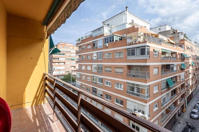 3 makuuhuone Asunto myytävänä paikassa Granada kaupunki - 315 000 € (Ref: 10183101)