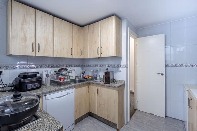 3 makuuhuone Asunto myytävänä paikassa Granada kaupunki - 315 000 € (Ref: 10183101)
