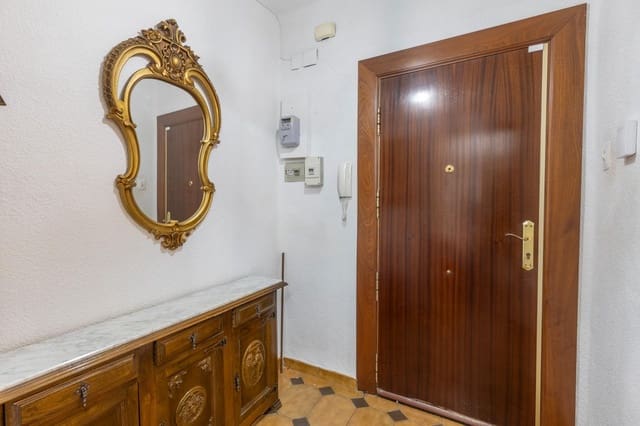 3 makuuhuone Asunto myytävänä paikassa Figares, Granada kaupunki - 239 900 € (Ref: 10183102)