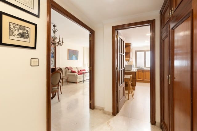 4 chambre Appartement à vendre à Centro, Grenade ville avec garage - 510 000 € (Ref: 10184870)