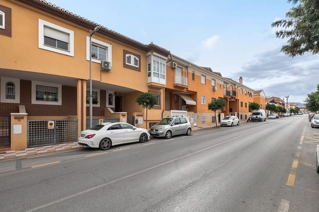 3 camera da letto Villetta a Schiera in vendita in Churriana de la Vega con garage - 315.000 € (Rif: 10184874)