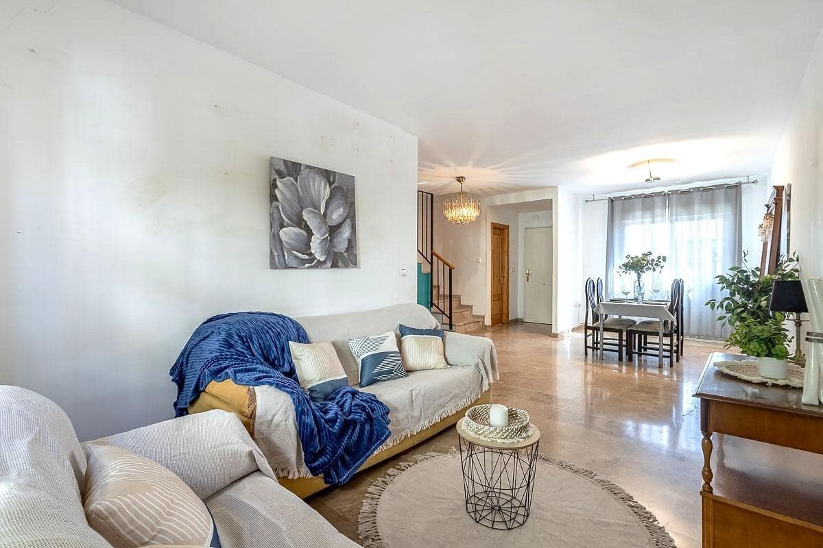 4 chambre Villa/Maison Mitoyenne à vendre à Churriana de la Vega avec garage - 289 900 € (Ref: 10184875)