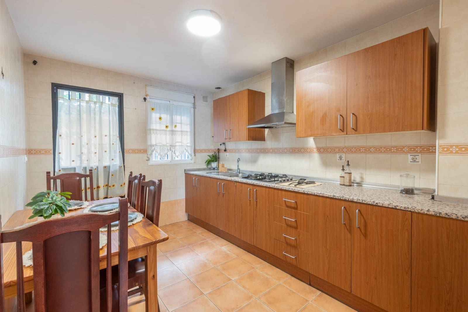 4 chambre Villa/Maison Mitoyenne à vendre à Churriana de la Vega avec garage - 289 900 € (Ref: 10184875)
