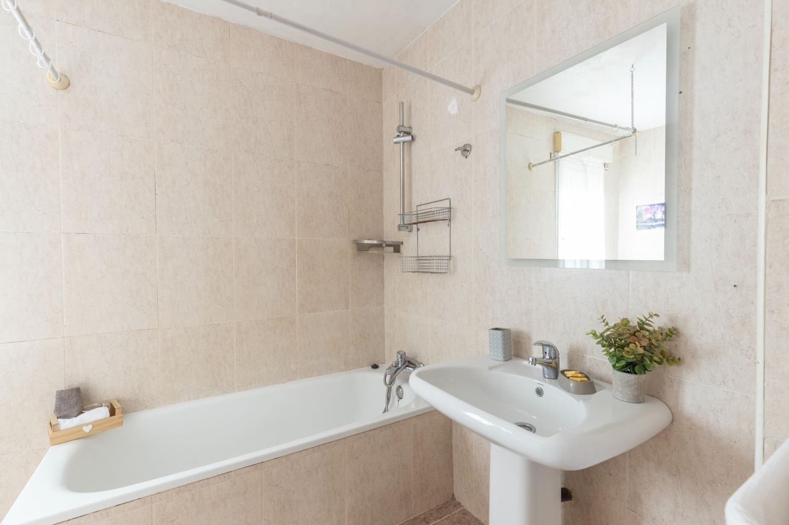 4 chambre Villa/Maison Mitoyenne à vendre à Churriana de la Vega avec garage - 289 900 € (Ref: 10184875)