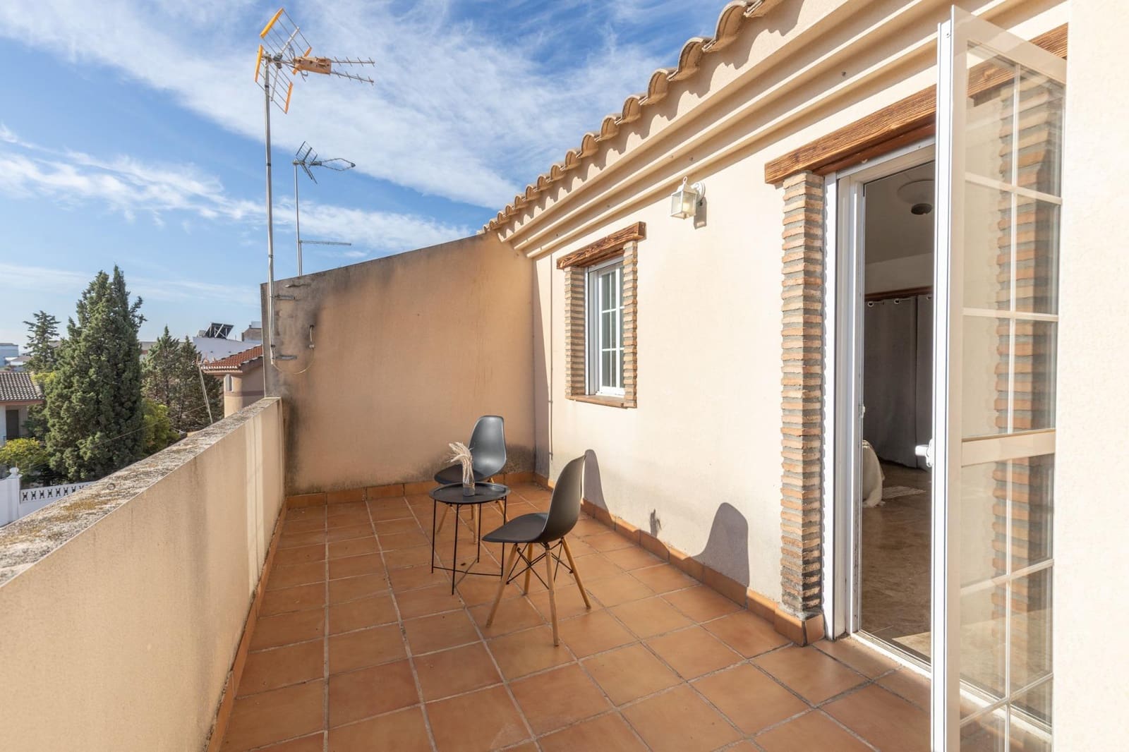 4 chambre Villa/Maison Mitoyenne à vendre à Churriana de la Vega avec garage - 289 900 € (Ref: 10184875)
