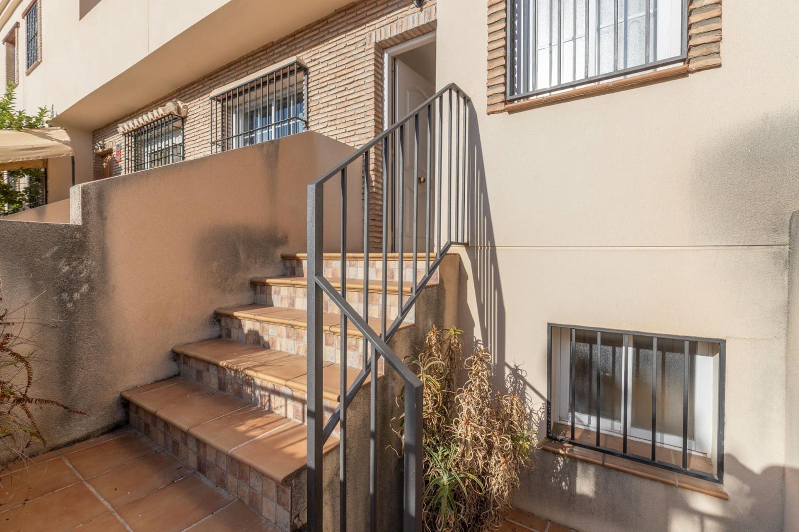 4 chambre Villa/Maison Mitoyenne à vendre à Churriana de la Vega avec garage - 289 900 € (Ref: 10184875)