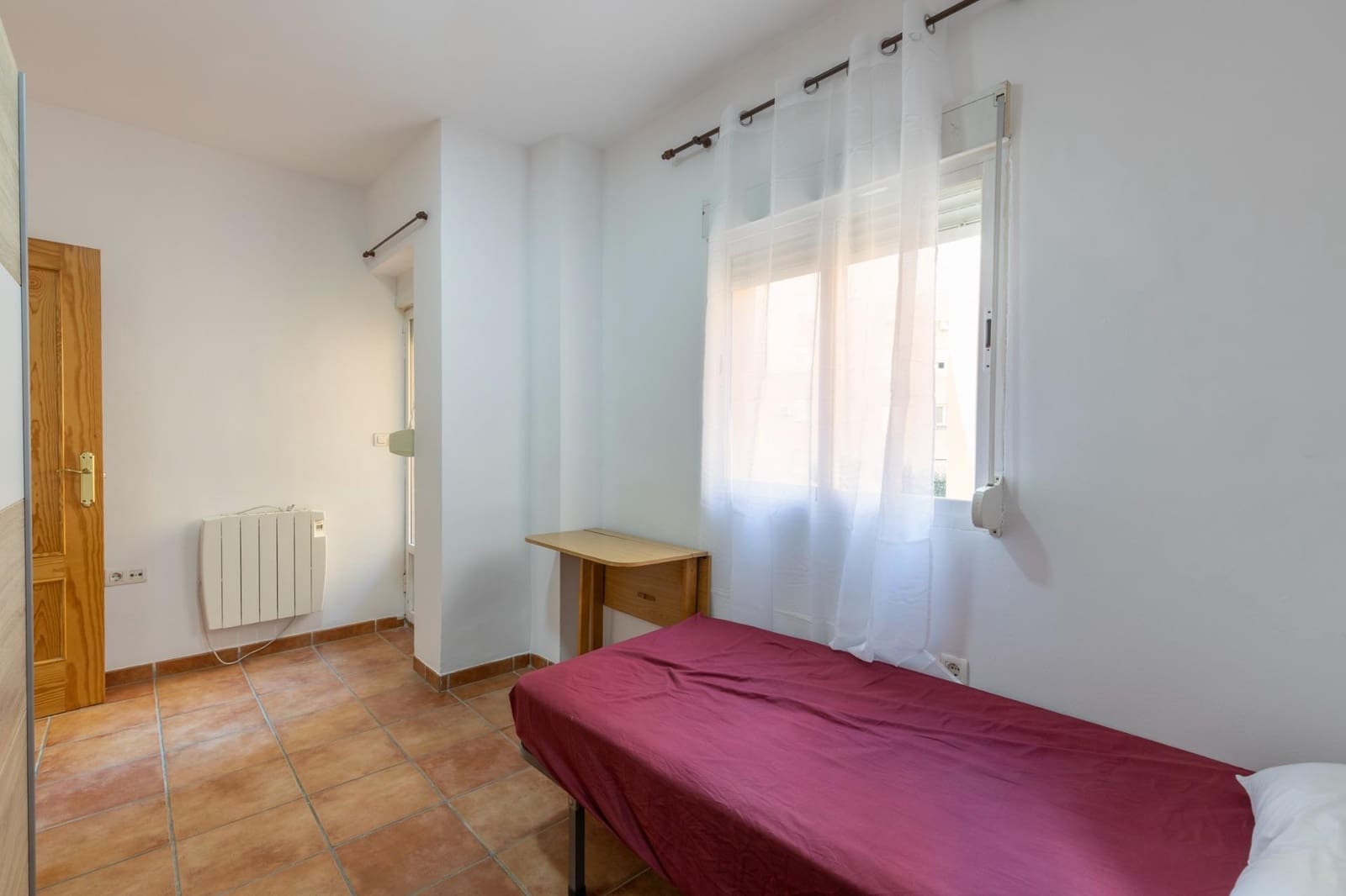 Piso de 3 habitaciones en Granada ciudad en venta - 230.000 € (Ref: 10187317)