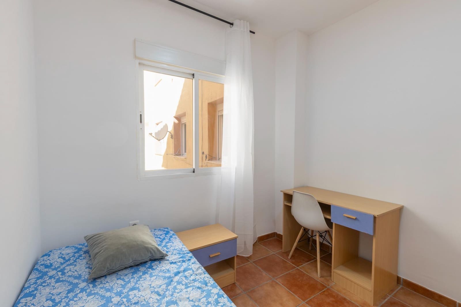 Piso de 3 habitaciones en Granada ciudad en venta - 230.000 € (Ref: 10187317)
