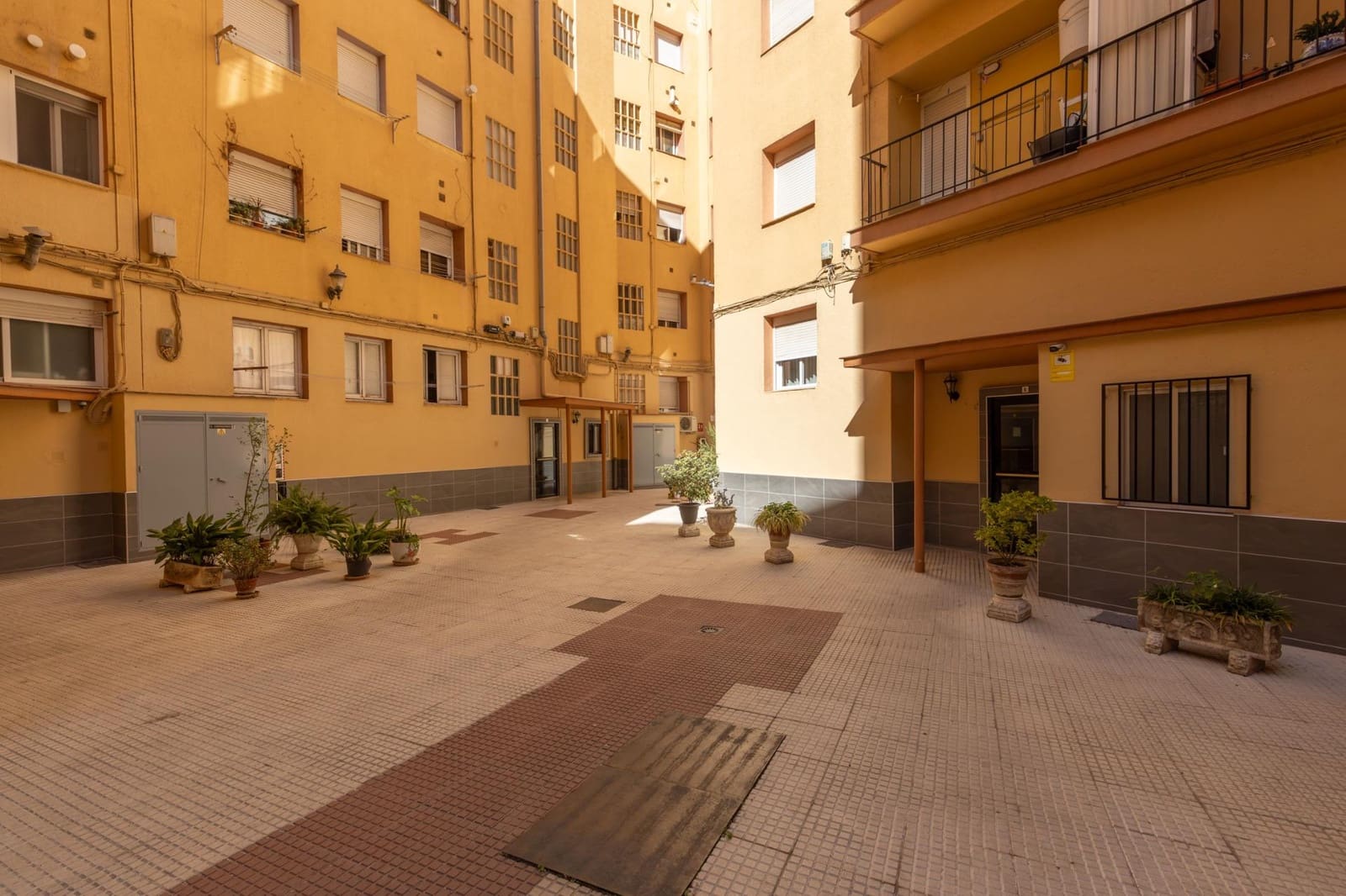 Piso de 3 habitaciones en Granada ciudad en venta - 230.000 € (Ref: 10187317)