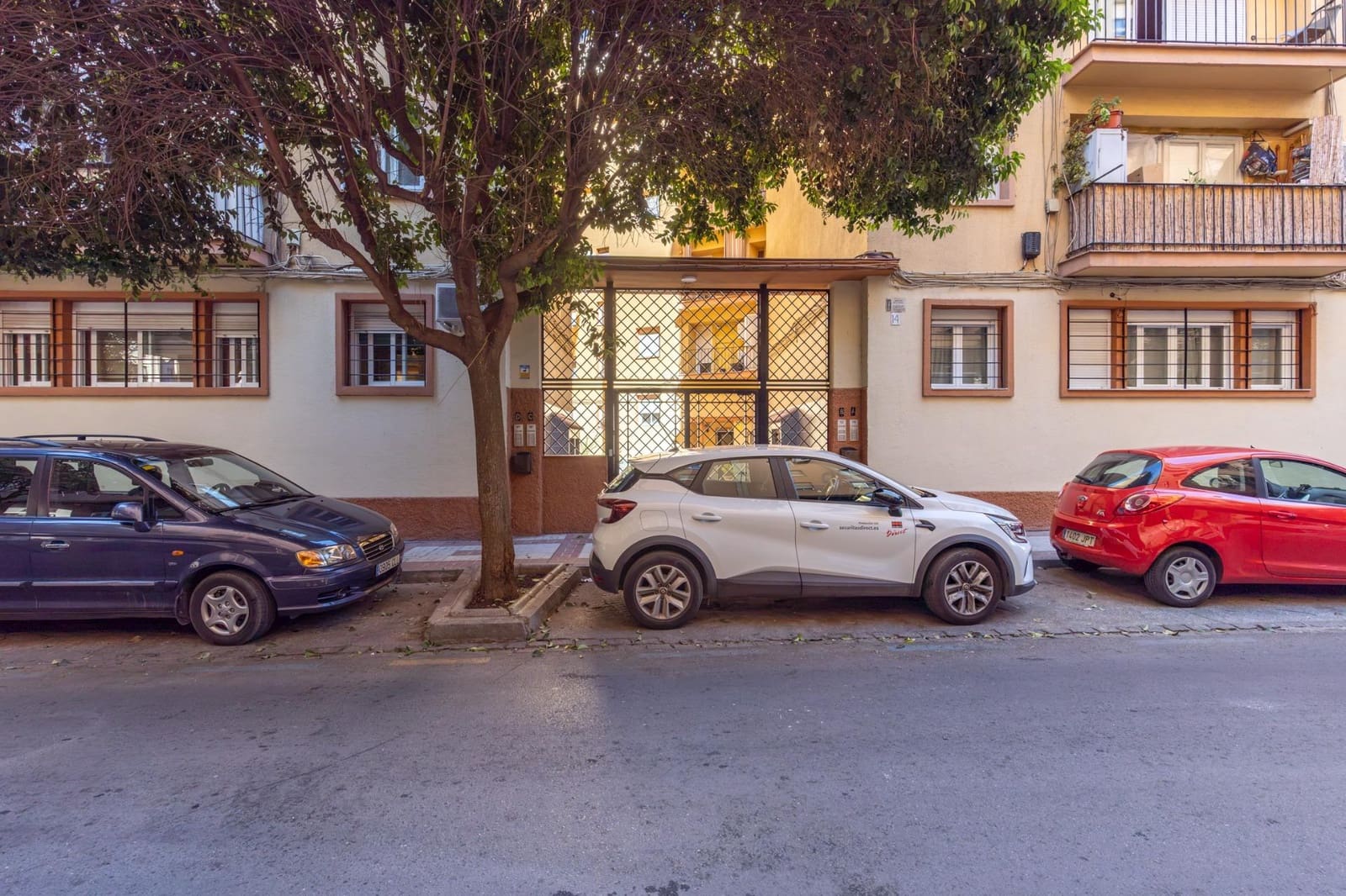 Piso de 3 habitaciones en Granada ciudad en venta - 230.000 € (Ref: 10187317)