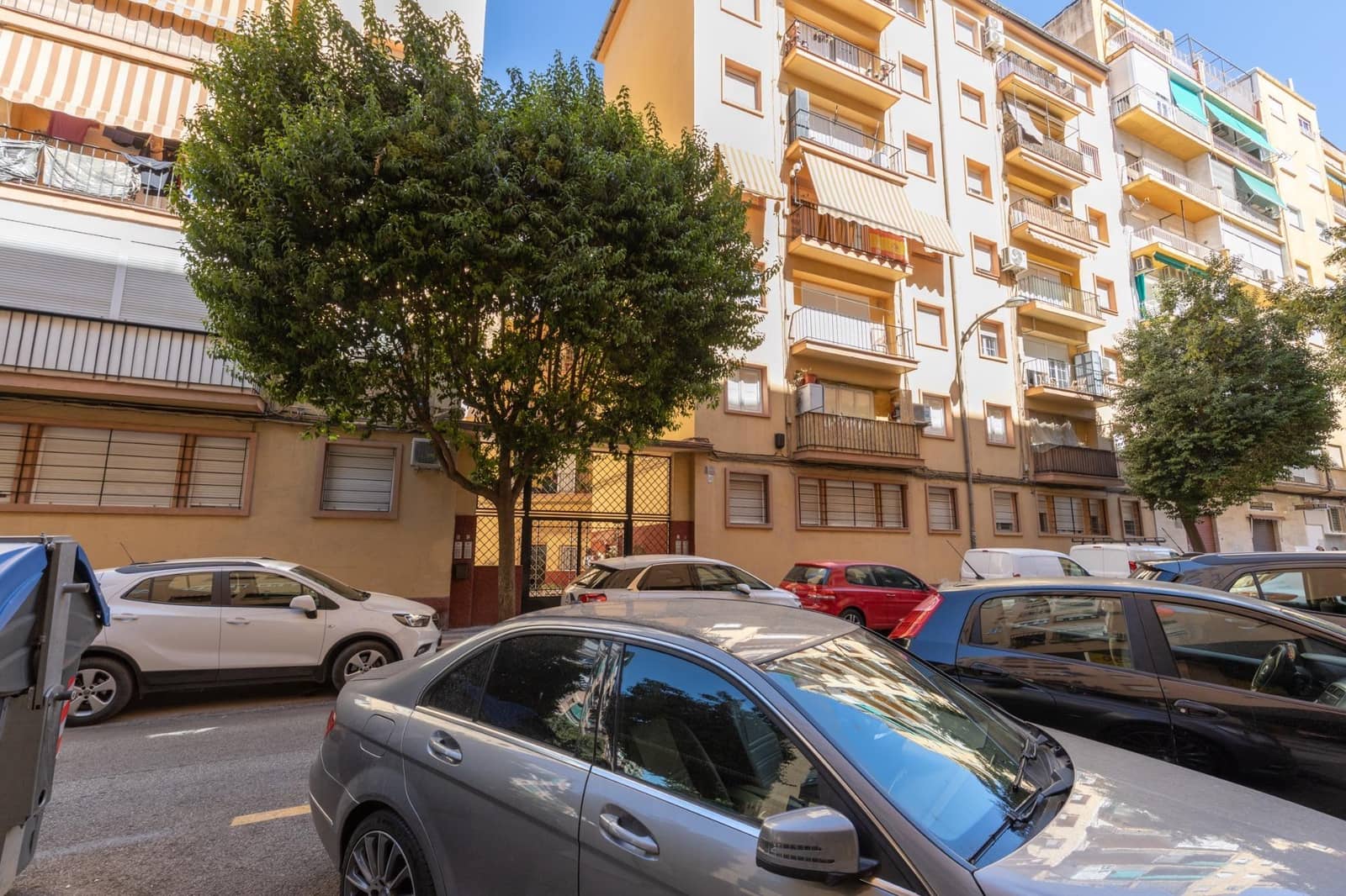Piso de 3 habitaciones en Granada ciudad en venta - 230.000 € (Ref: 10187317)