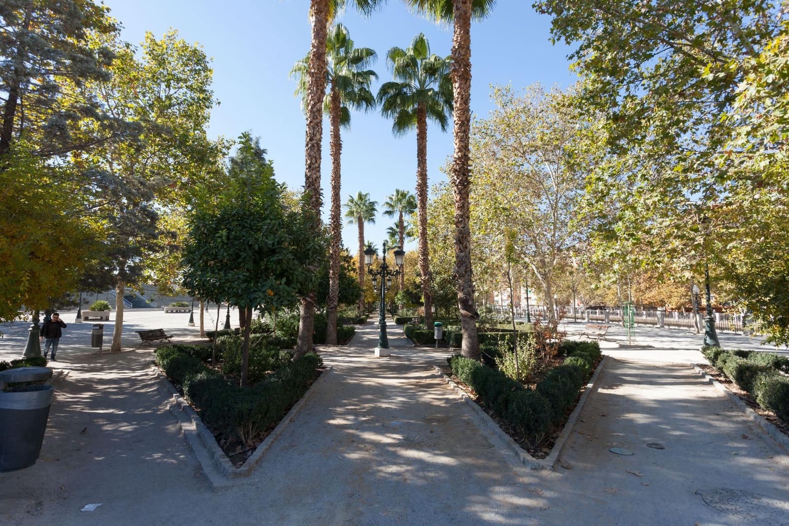 Piso de 3 habitaciones en Granada ciudad en venta - 230.000 € (Ref: 10187317)
