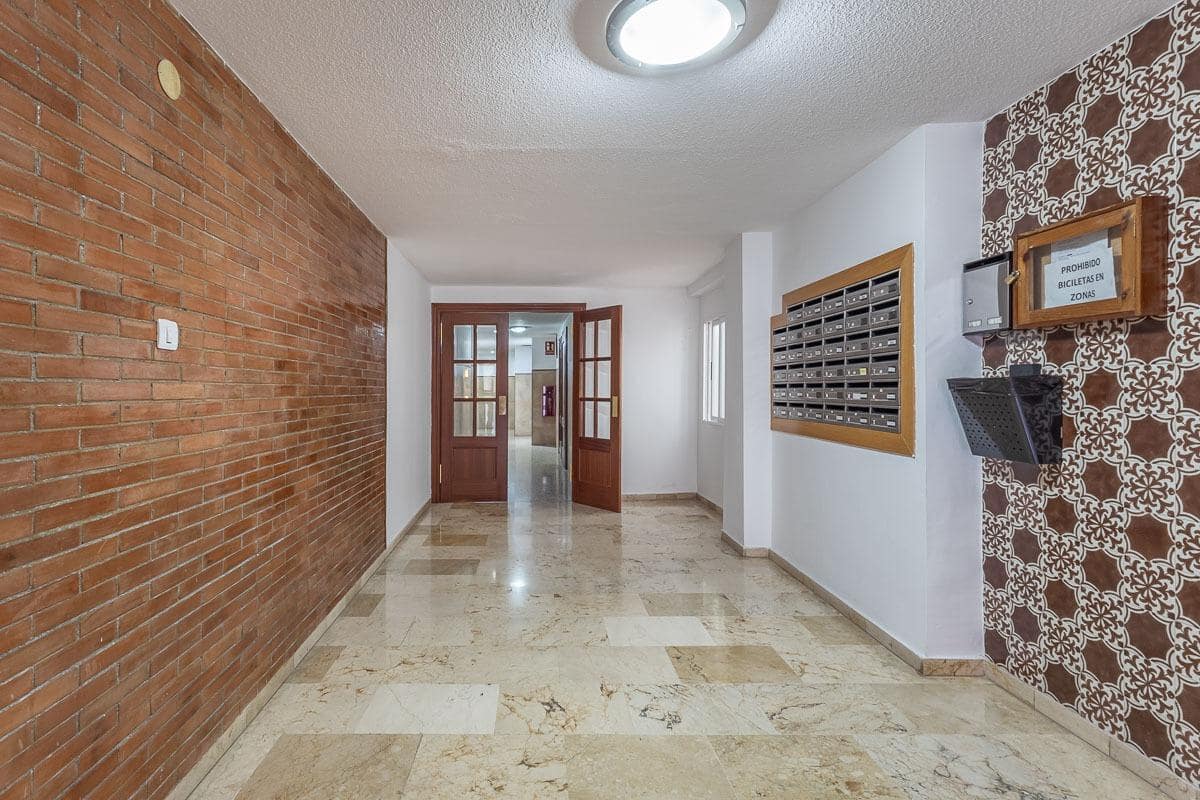 2 soverom Leilighet til salgs i Granada by - € 230 000 (Ref: 10187318)