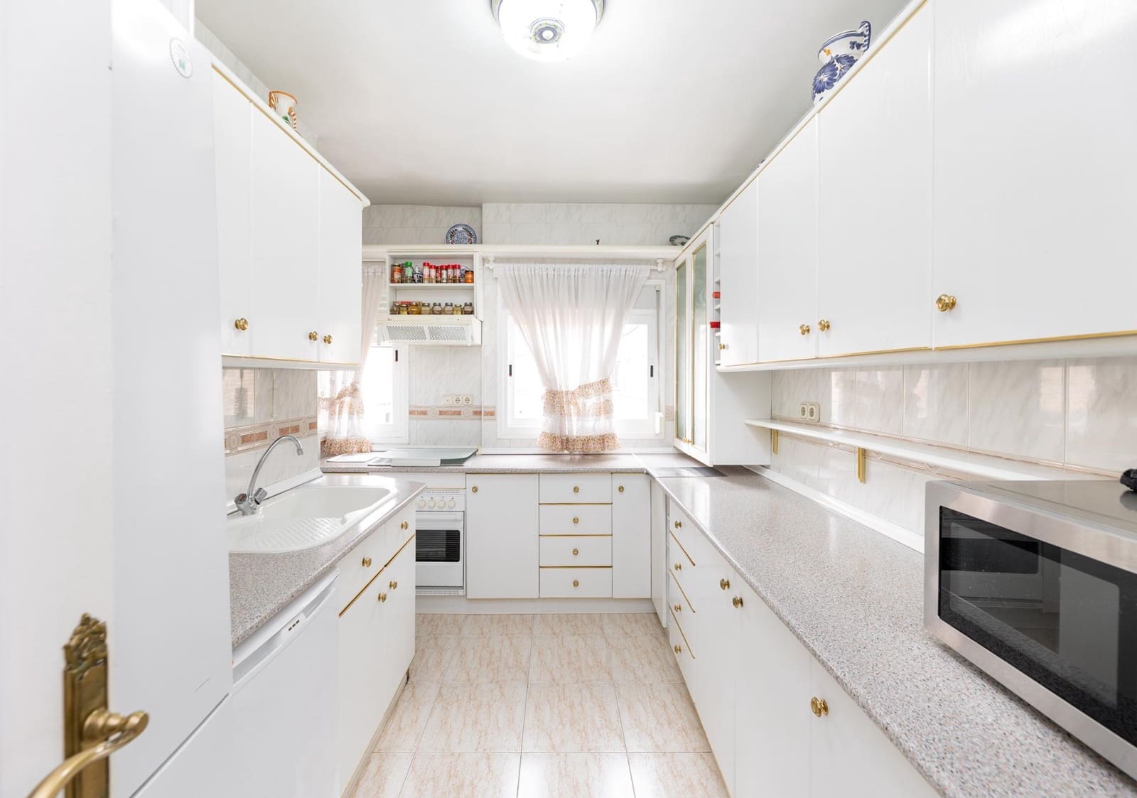 4 bedroom Penthouse for sale in Granada city - € 475,000 (Ref: 10187321)