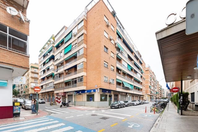 4 bedroom Penthouse for sale in Granada city - € 475,000 (Ref: 10187321)