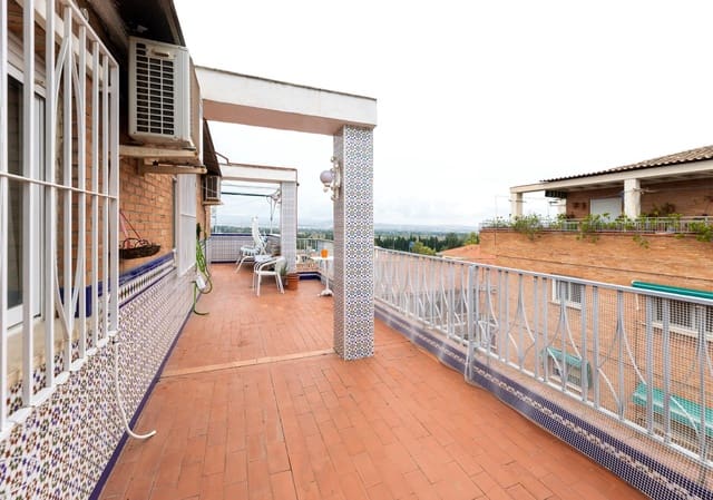 4 bedroom Penthouse for sale in Granada city - € 475,000 (Ref: 10187321)