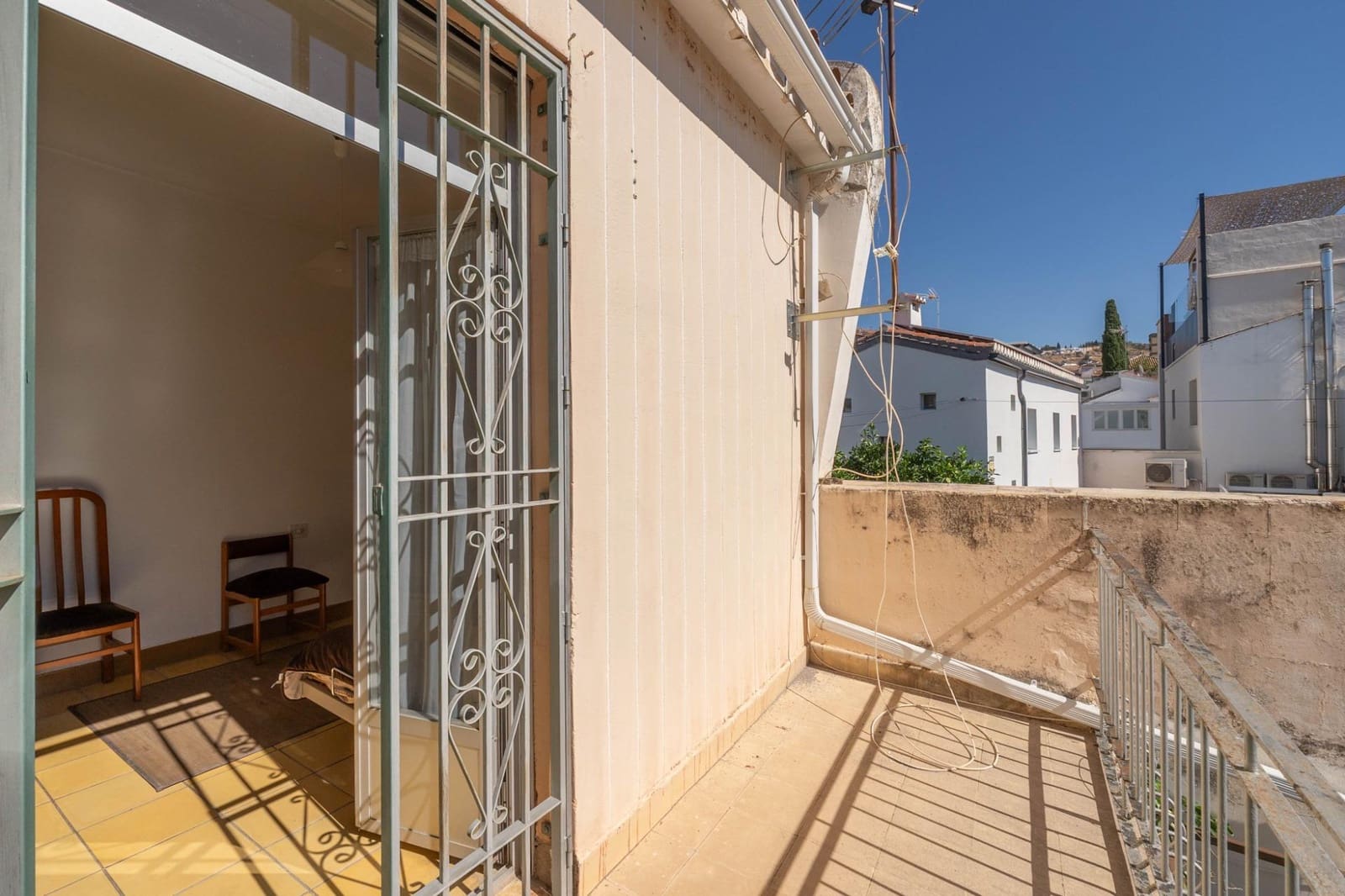5 bedroom Villa for sale in Granada city with pool garage - € 549,000 (Ref: 10187322)