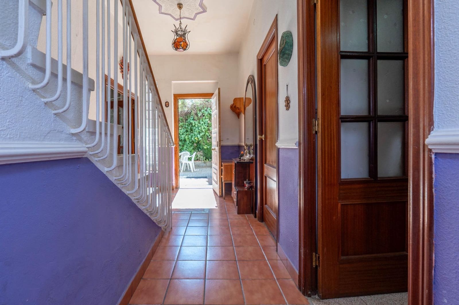 5 bedroom Villa for sale in Granada city with pool garage - € 549,000 (Ref: 10187322)