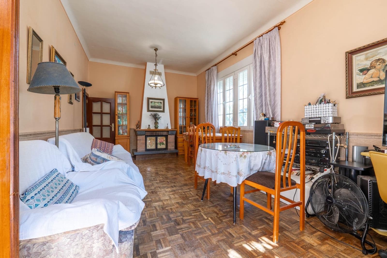 5 bedroom Villa for sale in Granada city with pool garage - € 549,000 (Ref: 10187322)