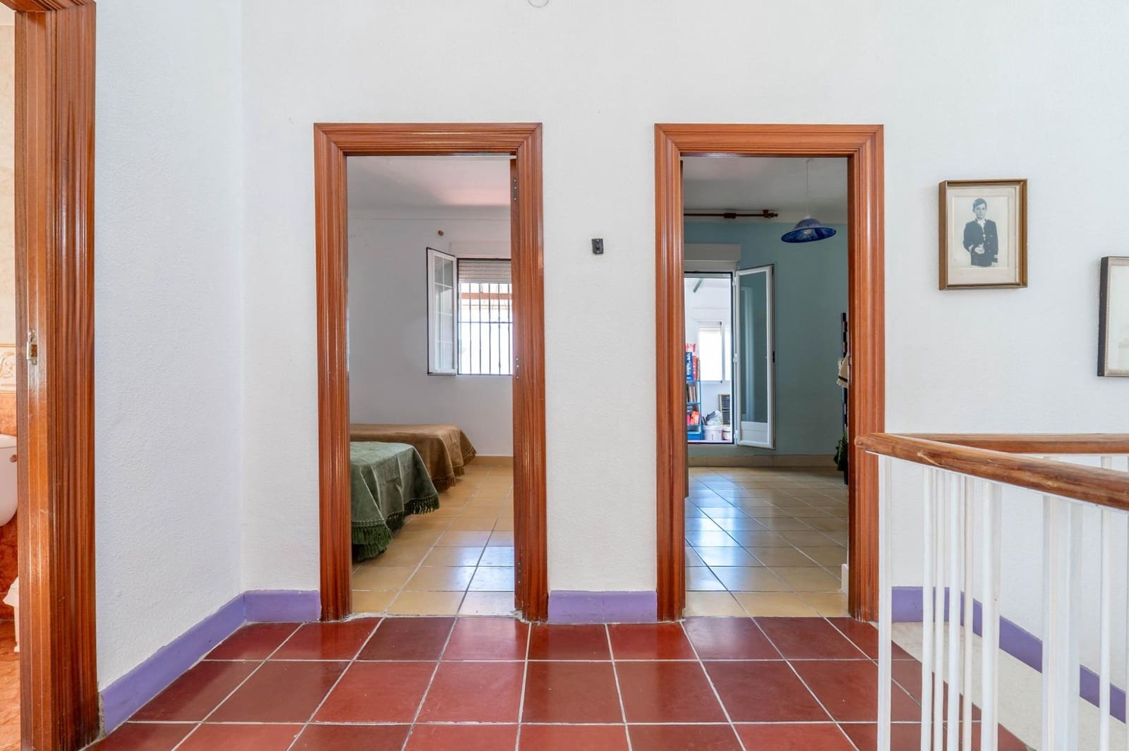 5 bedroom Villa for sale in Granada city with pool garage - € 549,000 (Ref: 10187322)