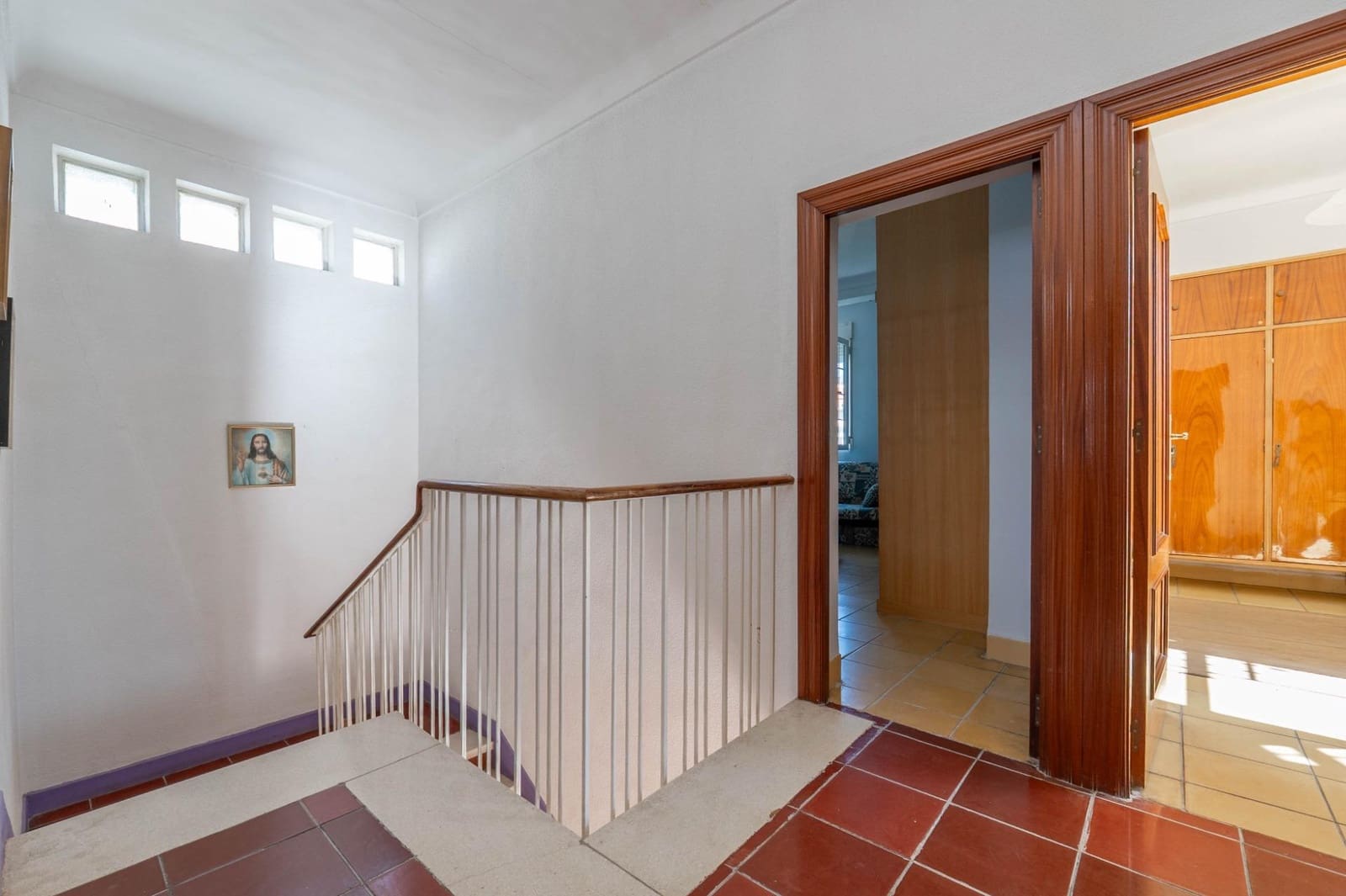 5 bedroom Villa for sale in Granada city with pool garage - € 549,000 (Ref: 10187322)