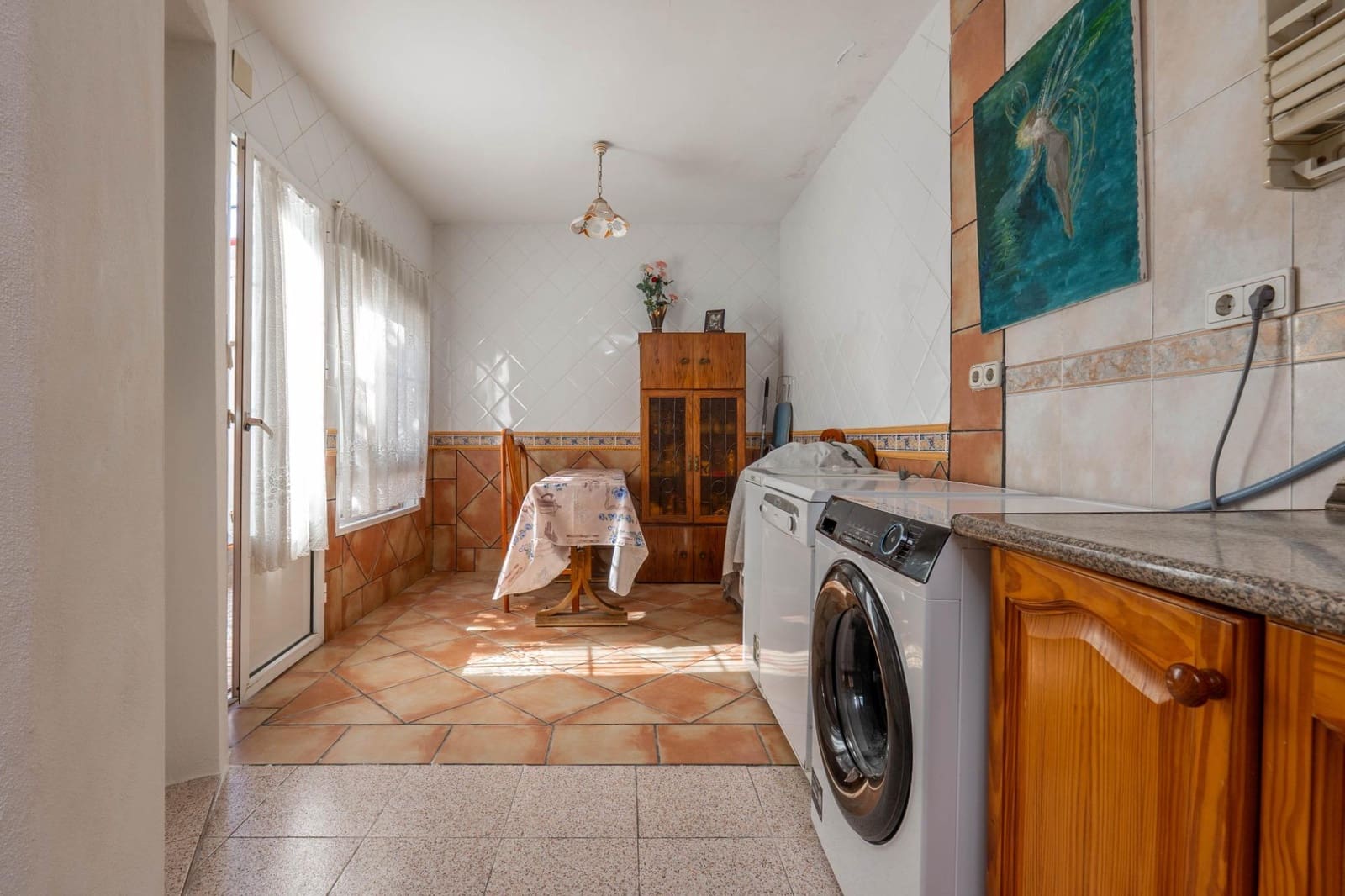 5 bedroom Villa for sale in Granada city with pool garage - € 549,000 (Ref: 10187322)
