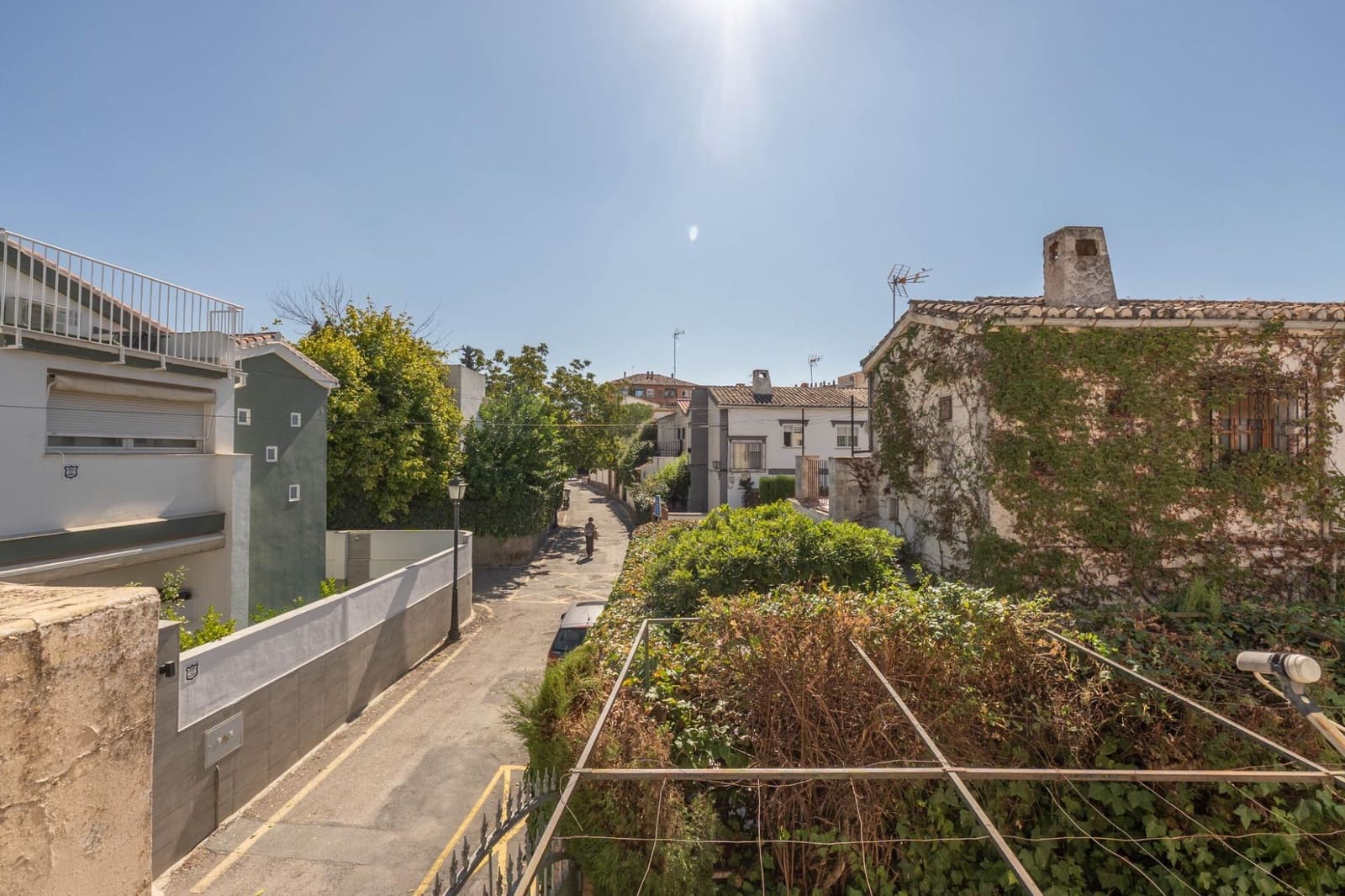 5 bedroom Villa for sale in Granada city with pool garage - € 549,000 (Ref: 10187322)