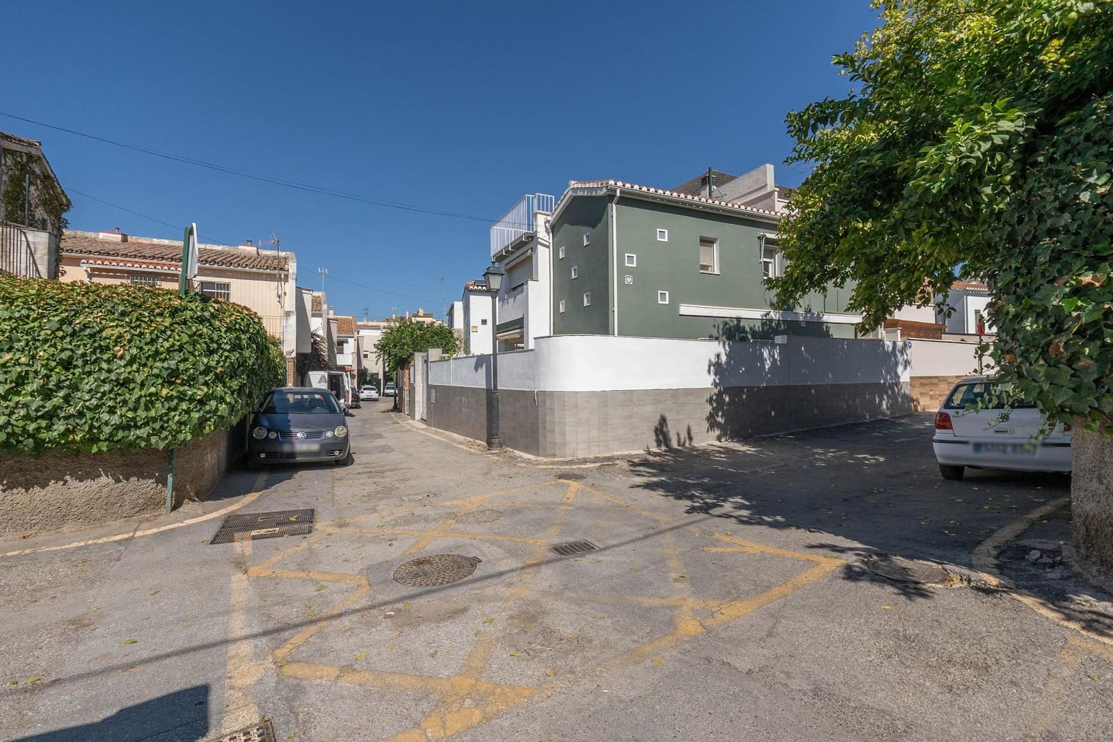 5 bedroom Villa for sale in Granada city with pool garage - € 549,000 (Ref: 10187322)