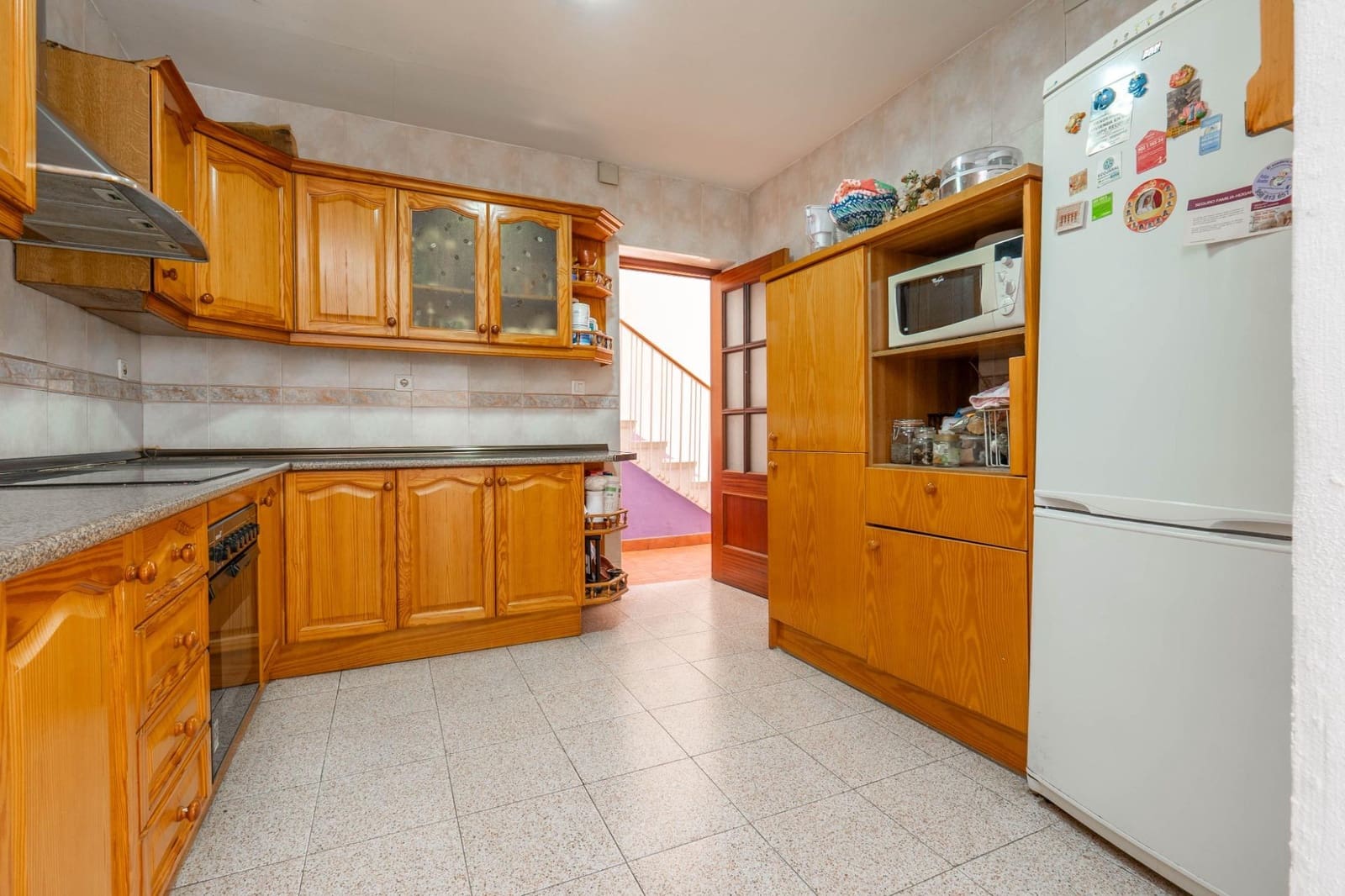 5 bedroom Villa for sale in Granada city with pool garage - € 549,000 (Ref: 10187322)