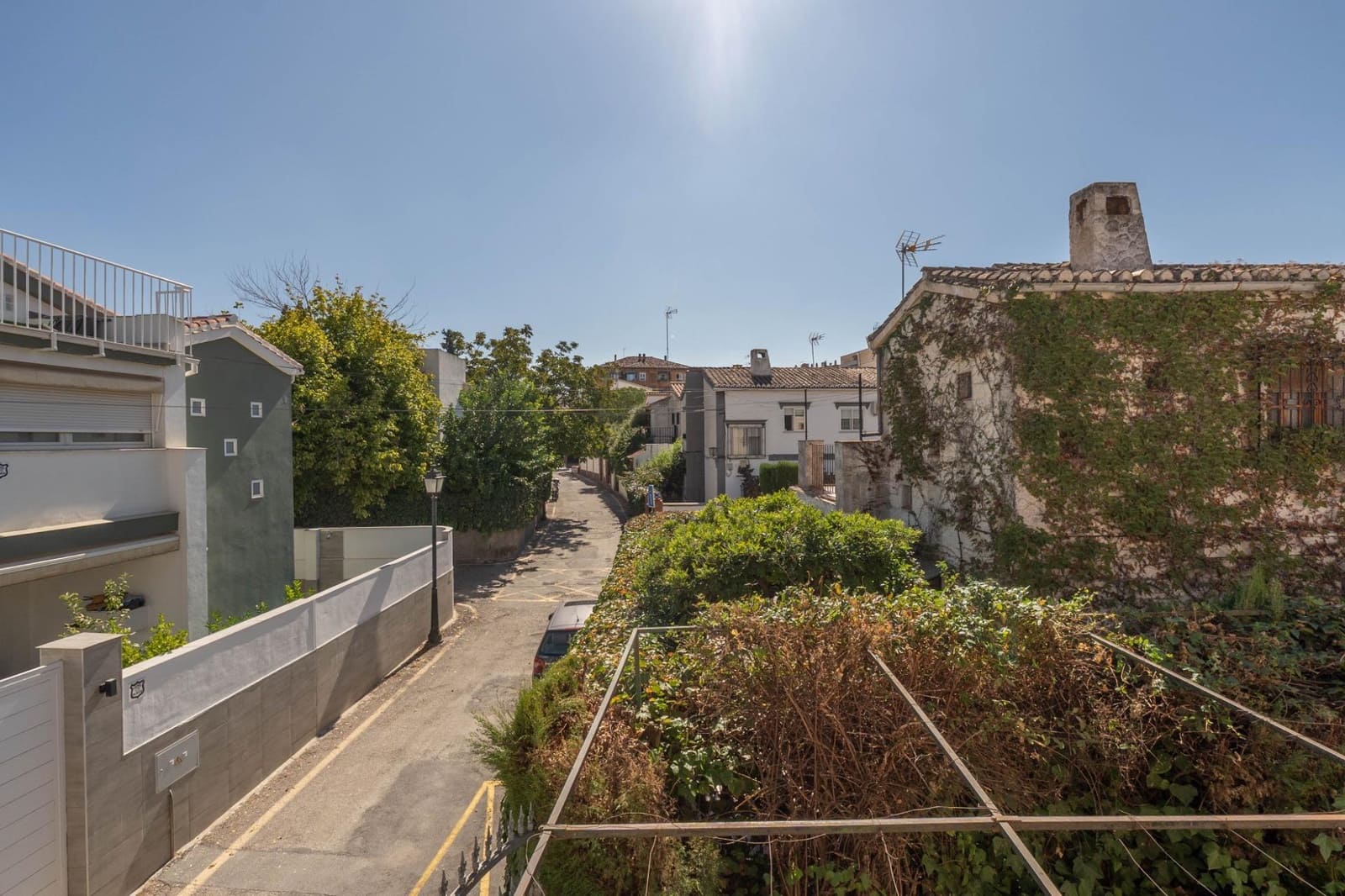 5 bedroom Villa for sale in Granada city with pool garage - € 549,000 (Ref: 10187322)