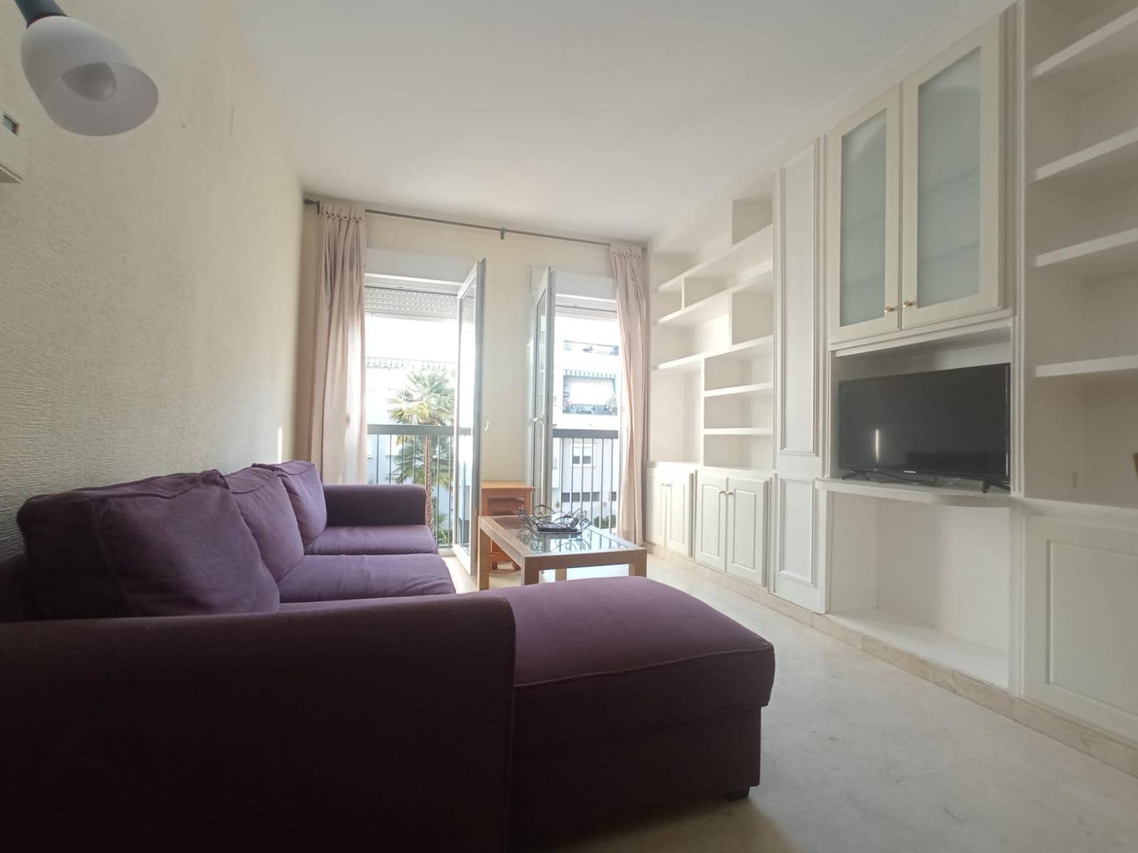 2 bedroom Flat for rent in Granada city with pool garage - € 850 (Ref: 6636485)