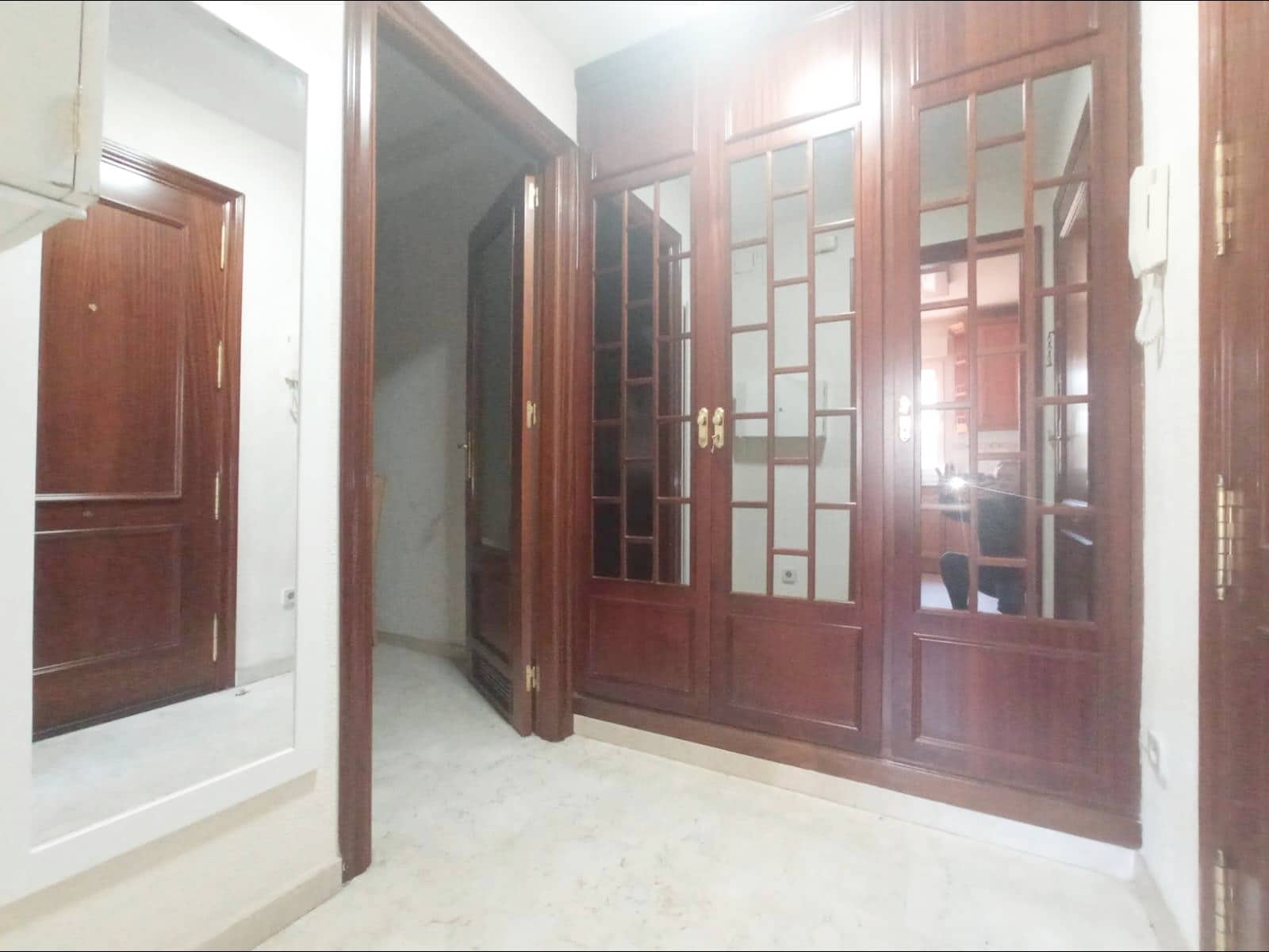 2 bedroom Flat for rent in Granada city with pool garage - € 850 (Ref: 6636485)