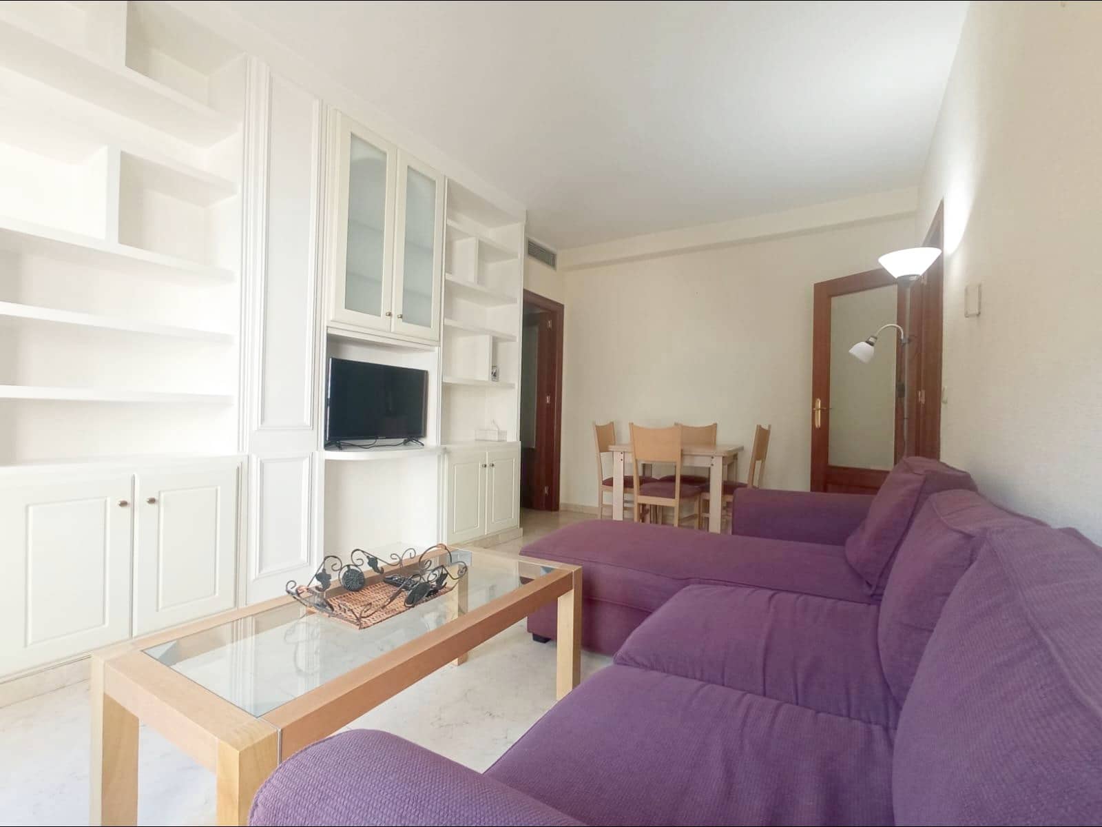 2 bedroom Flat for rent in Granada city with pool garage - € 850 (Ref: 6636485)