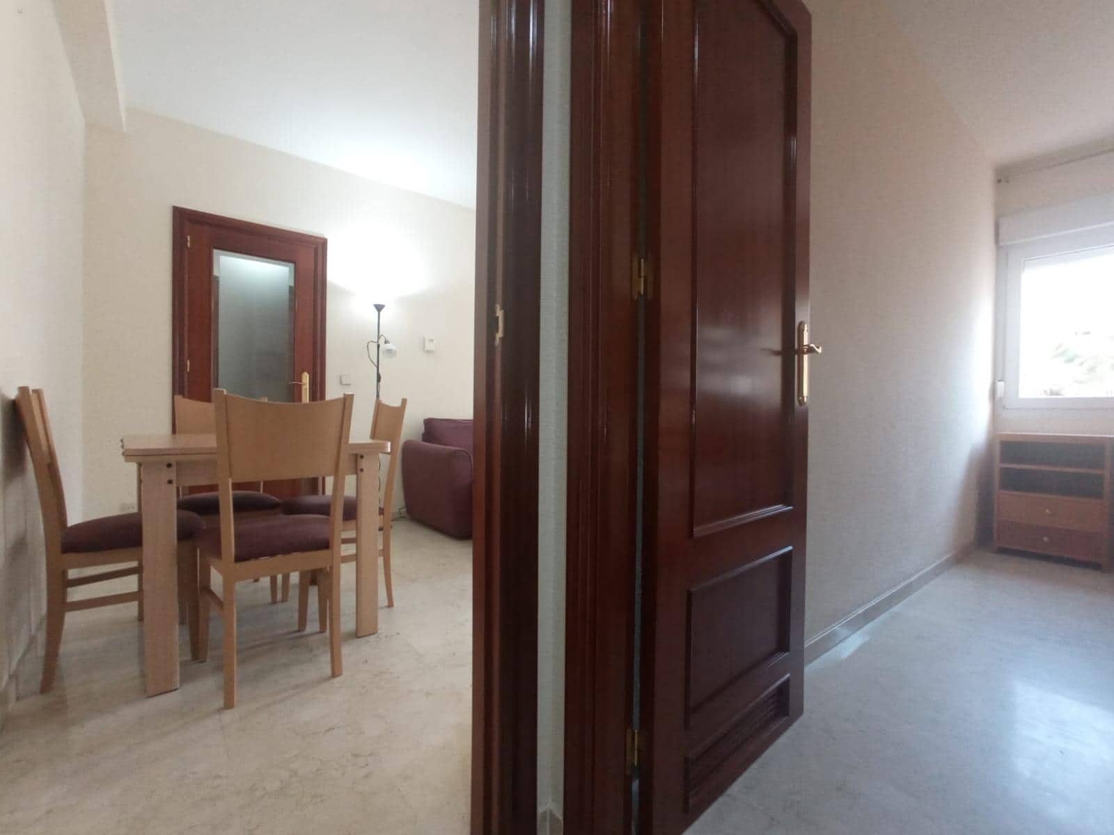 2 bedroom Flat for rent in Granada city with pool garage - € 850 (Ref: 6636485)
