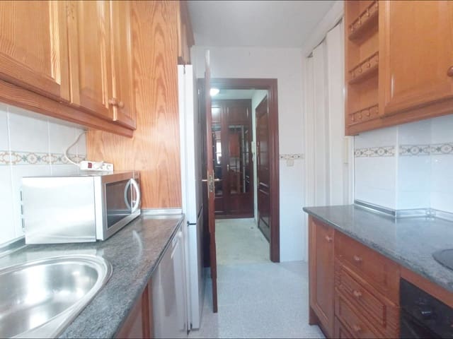 2 quarto Apartamento para arrendar em Granada cidade com piscina garagem - 850 € (Ref: 6636485)