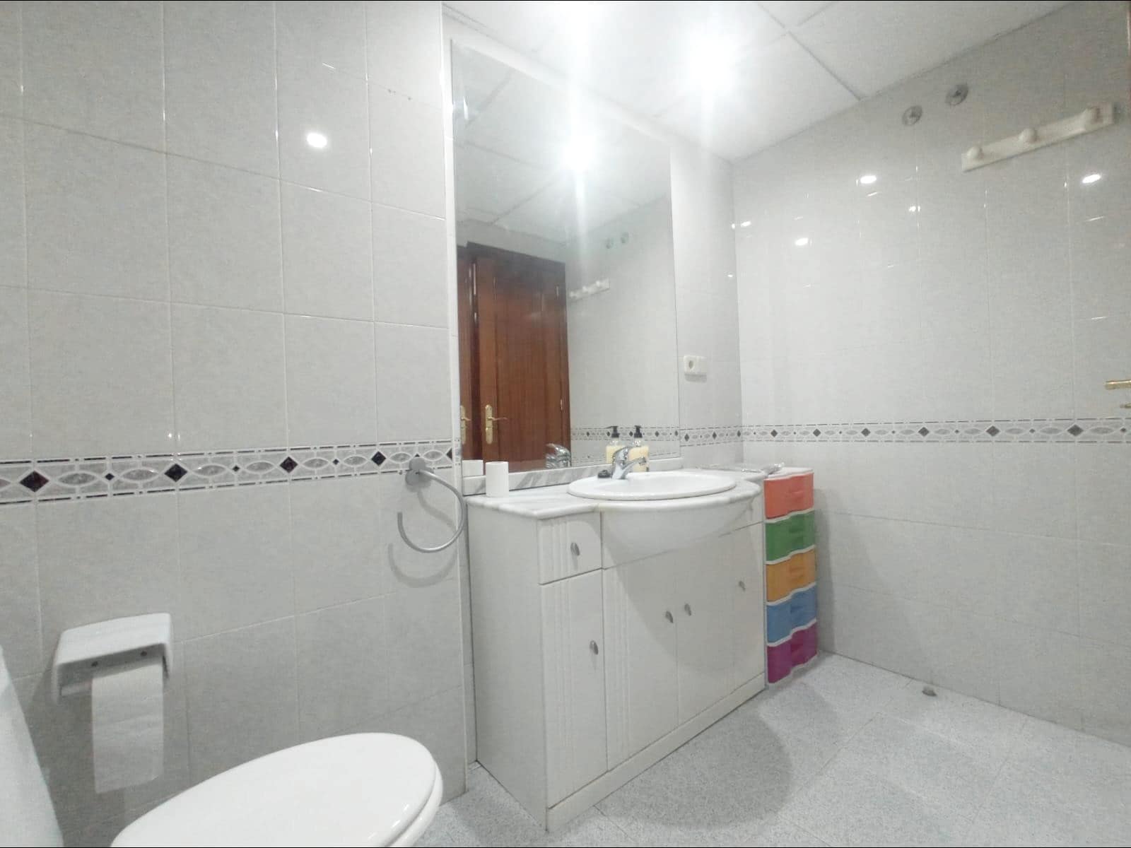 2 bedroom Flat for rent in Granada city with pool garage - € 850 (Ref: 6636485)