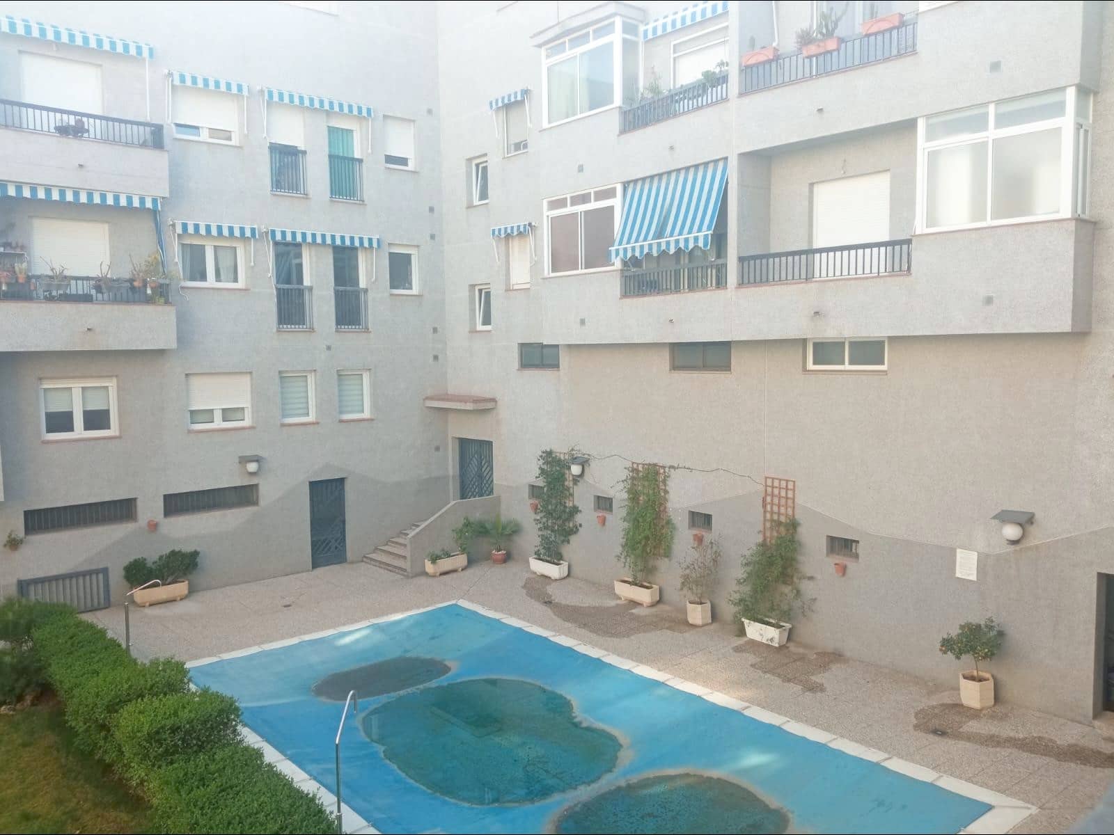 2 bedroom Flat for rent in Granada city with pool garage - € 850 (Ref: 6636485)