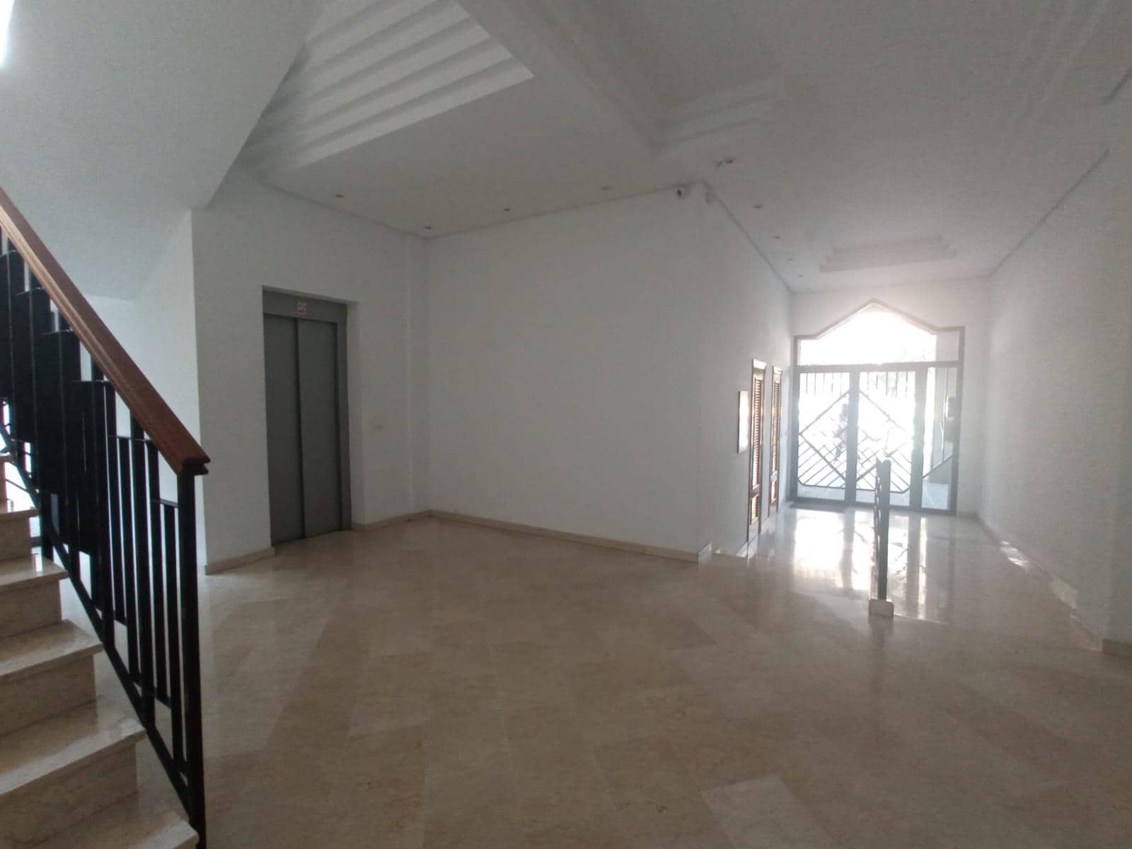 2 bedroom Flat for rent in Granada city with pool garage - € 850 (Ref: 6636485)