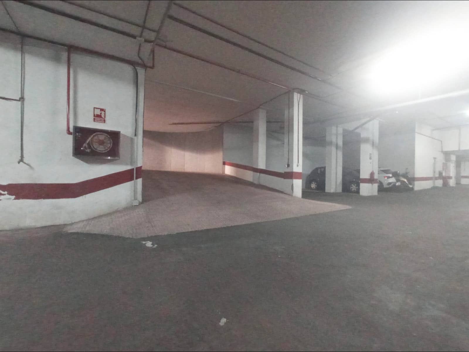 2 bedroom Flat for rent in Granada city with pool garage - € 850 (Ref: 6636485)