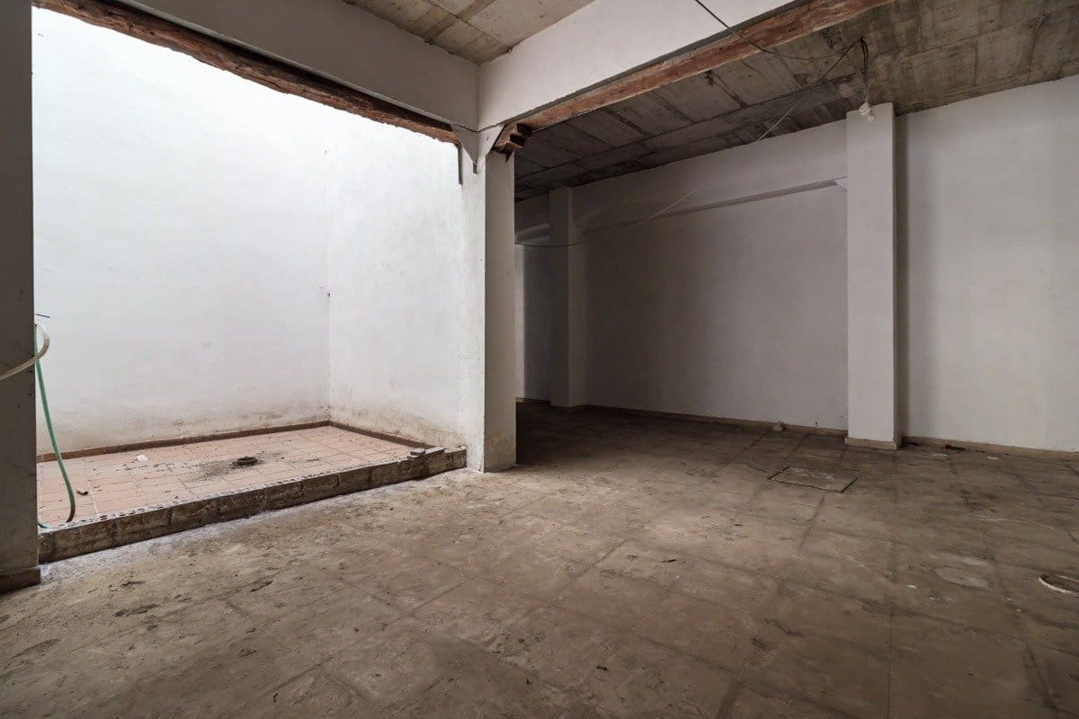 Kommersiell till salu i Granada stad - 250 000 € (Ref: 7246338)