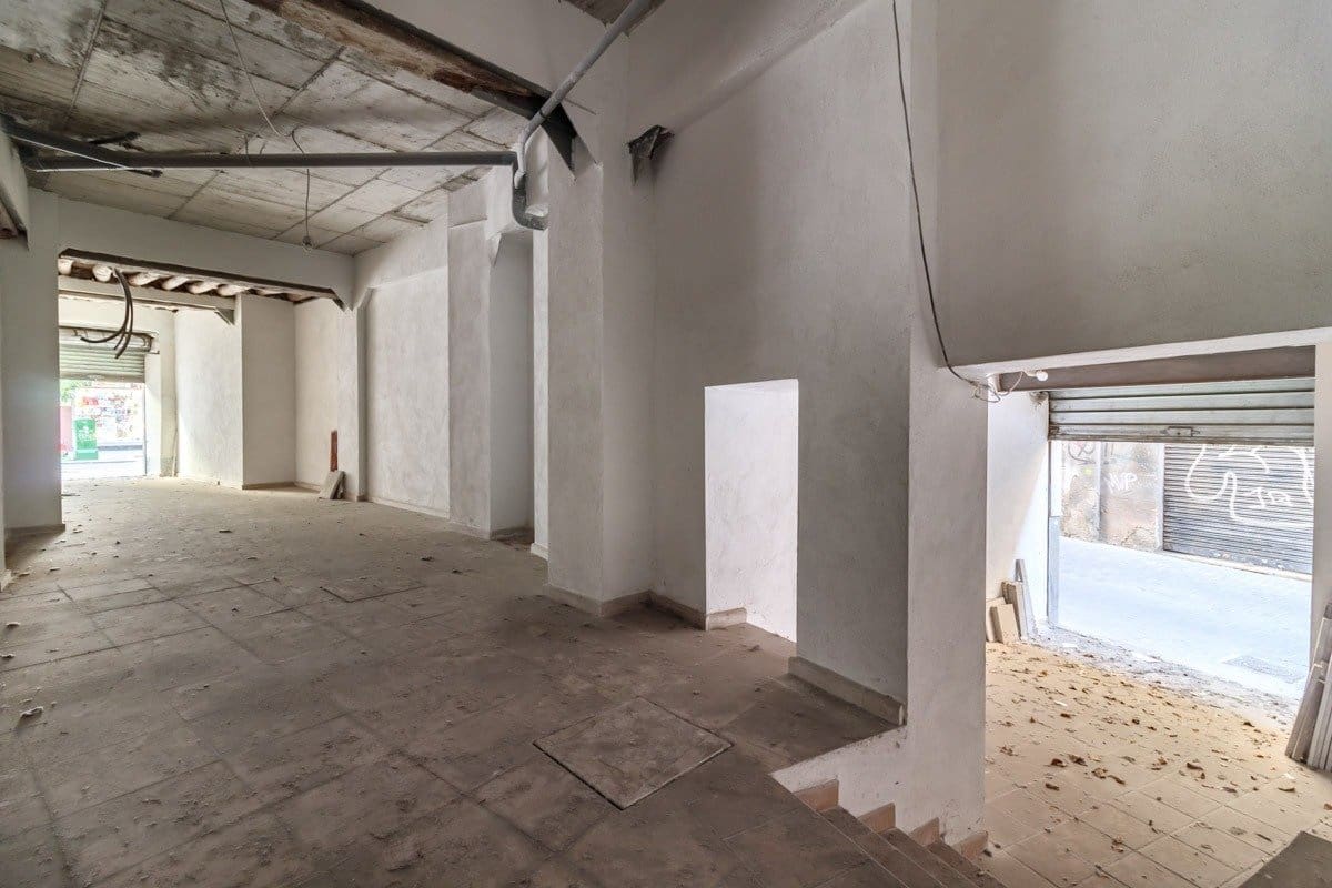 Kommersiell till salu i Granada stad - 250 000 € (Ref: 7246338)