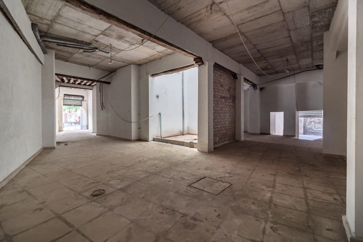 Kommersiell till salu i Granada stad - 250 000 € (Ref: 7246338)