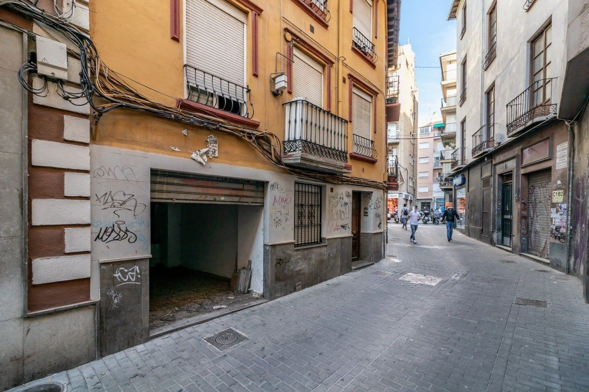 Kommersiell till salu i Granada stad - 250 000 € (Ref: 7246338)