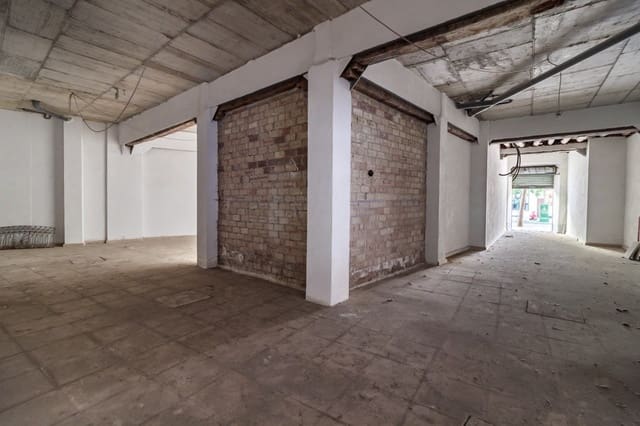 Kommersiell till salu i Granada stad - 250 000 € (Ref: 7246338)